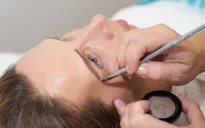 Những sai lầm khi chăm sóc lông mày khiến bạn trông già hơn tuổi