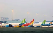 Ngành hàng không Việt Nam: Khó khăn chồng chất khó khăn