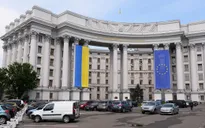 Ukraine tạm đình chỉ mọi liên lạc với Belarus