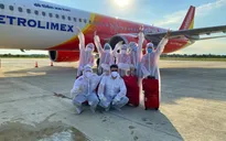 Mỗi ngày một chuyến bay cứu trợ, Vietjet đưa gần 2.000 đồng bào về nước