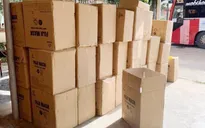 Đắk Lắk: Phát hiện xe ô tô chở 50 thùng khẩu trang y tế không rõ nguồn gốc