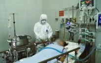 1 ngày của bác sỹ điều trị cho bệnh nhân COVID-19 nặng diễn ra như thế nào?