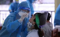 Đà Nẵng lấy mẫu xét nghiệm SARS-CoV-2 cho 624 khách du lịch đăng ký bay về TP.HCM