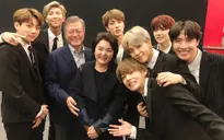 BTS làm nên lịch sử âm nhạc, Tổng thống Moon Jae In chúc mừng