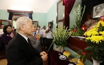 Tổng Bí thư, Chủ tịch nước Nguyễn Phú Trọng dâng hương tưởng niệm Chủ tịch Hồ Chí Minh