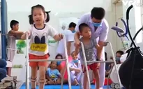 Món quà đặc biệt cho trẻ bại não