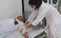 Bác sĩ hiến máu cứu sản phụ mất máu do khối chửa vỡ