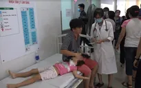 Hàng chục học sinh TP.HCM nhập viện nghi do ngộ độc thực phẩm