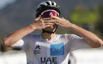 Chặng 15 Tour de France: Tadej Pogacar giành chiến thắng ngoạn mục