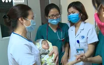 Bé gái đẻ non 31 tuần bị bỏ rơi sau ca phá thai đã được về ngôi nhà mới
