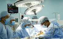Mổ tim bắc cầu mạch vành trong lúc tim bệnh nhân vẫn đập