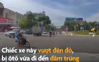 Vượt đèn đỏ, xe máy chở ba người bị ô tô tông trúng
