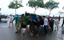 TT-Huế, Quảng Bình di dời dân đến vùng an toàn, Đà Nẵng chống bão như chống dịch