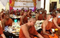 Lễ Pchum Ben vẫn diễn ra tại Campuchia bất chấp dịch COVID-19
