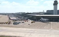 Đóng cửa 3 sân bay, hàng loạt chuyến bay hủy và hoãn do bão số 5