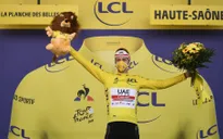 Tour de France 2020: Tadej Pogacar giành áo vàng từ Primoz Roglic