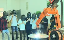 Dịch chuyển và đào tạo nghề để người dân vùng khó khăn thoát nghèo