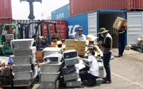 TP.HCM buộc tái xuất hơn 1.000 container phế liệu