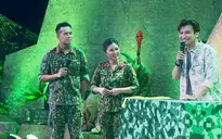 Chí Thiện tố Hoàng Yến Chibi phấn khích khi lén nhìn các chiến sĩ