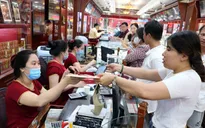 Giá vàng trong nước quay đầu lao dốc