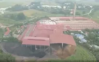 Ô nhiễm bụi than, đường xá hư hỏng vì nhà máy gạch