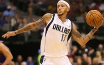 Chủ tịch Dallas Mavericks giúp đỡ cựu cầu thủ của CLB