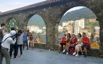 Ngành du lịch xoay xở vượt khó chờ hồi phục