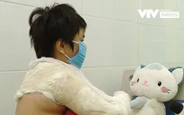 Bé gái bị bố đẻ bạo hành ở Bắc Ninh: "Bố bảo đánh cho chừa mà con có mắc tội gì đâu"