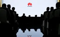 Huawei huy động tiền từ nhân viên sau các lệnh trừng phạt của Mỹ