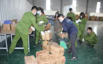 Phát hiện, thu giữ gần 4 tấn găng tay đã qua sử dụng