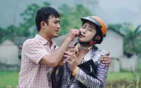 "Toát mồ hôi" xem hậu trường Hải quay xe bị bứt râu ở Hướng dương ngược nắng