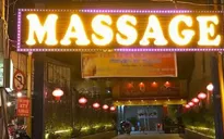 Khởi tố 3 đối tượng chứa mại dâm tại điểm kinh doanh xông hơi, masage