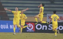 Khai màn V.League 2021: CLB Nam Định tạo bất ngờ trước CLB Hà Nội