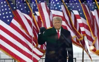 Các “ông lớn” mạng xã hội “bao vây” Tổng thống Trump sau vụ bạo loạn