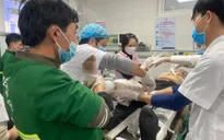 (Cập nhật) Vụ rơi thang thi công ở Nghệ An: 3 người tử vong, UBND tỉnh chỉ đạo dồn toàn lực cứu các công nhân bị thương