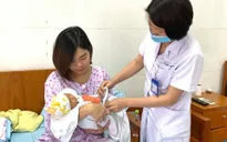 Giữ ấm cho trẻ khi ra ngoài trời lạnh thế nào?