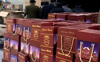 Bắt giữ vụ sang chiết rượu lớn không rõ nguồn gốc tại Hà Nội
