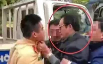 Chi cục trưởng túm cổ áo, tát CSGT khi bị kiểm tra nồng độ cồn