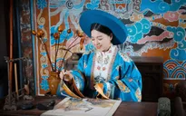 "Cô nàng thời tiết" Đồng Thu ngọt ngào với trang phục truyền thống