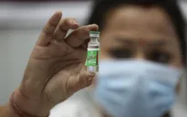 Ấn Độ bắt đầu xuất khẩu thương mại vaccine COVID-19 Covishield