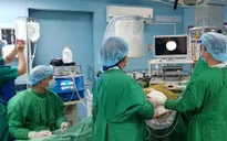Phẫu thuật điều trị cho bệnh nhân mắc sỏi san hô 2 bên thận phức tạp
