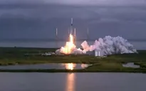 SpaceX lập kỷ lục phóng vệ tinh từ tên lửa