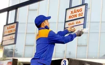 Giá xăng tăng, dầu giảm giá mạnh