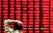 Chứng khoán rơi tự do, VN-Index mất hơn 70 điểm
