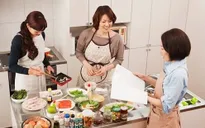 Câu chuyện tiêu dùng: Đồ ăn vỉa hè hay sáng kiến bếp núc?