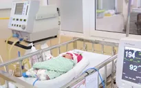Hà Nội phát hiện 1 trẻ sơ sinh bị bỏ rơi