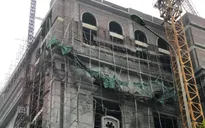 Sập giàn giáo công trình trung tâm thương mại, ít nhất 5 người nhập viện