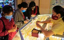 Giá vàng tăng không ngừng nghỉ