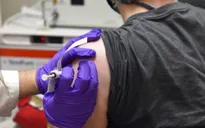 Các nước cần tuân thủ thời gian giữa hai mũi tiêm vaccine của Pfizer/BioNTech