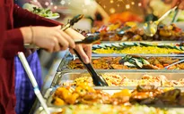 Chuyện tiêu dùng: Đi ăn buffet hay tuyệt chiêu rửa bát?